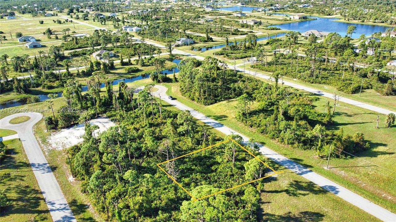 For Sale: $32,000 (0.17 acres)