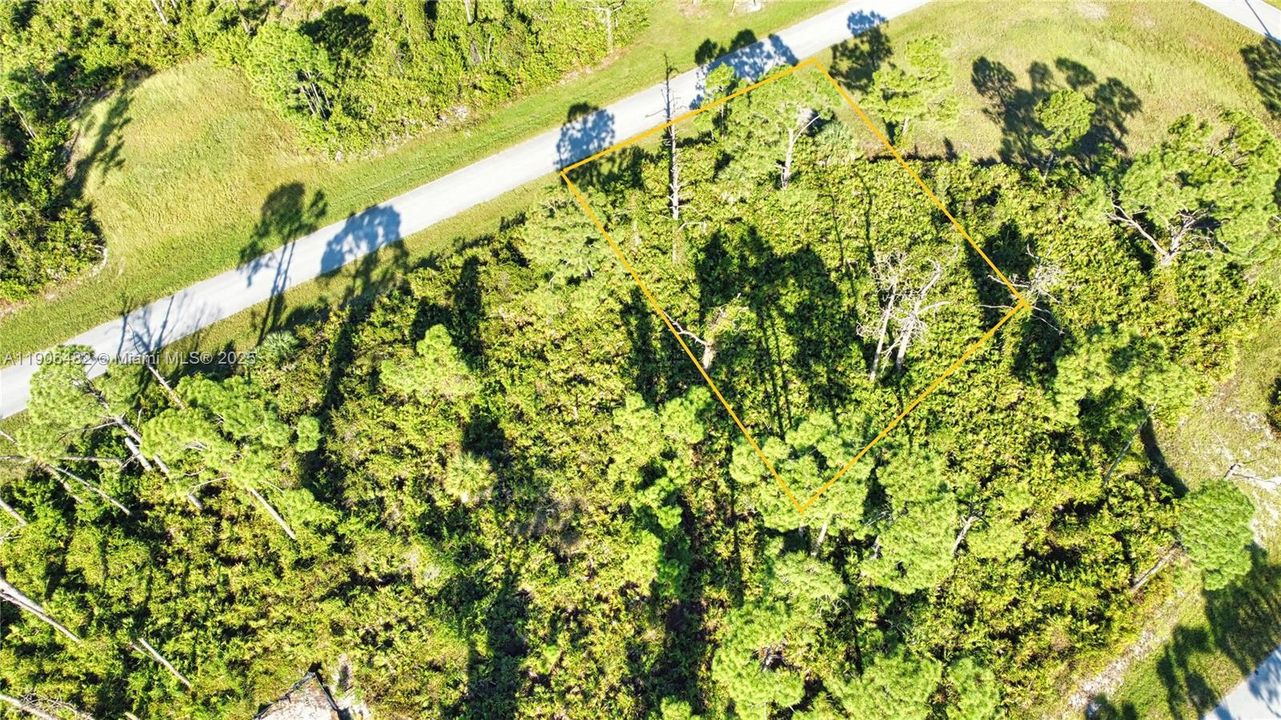 For Sale: $32,000 (0.17 acres)