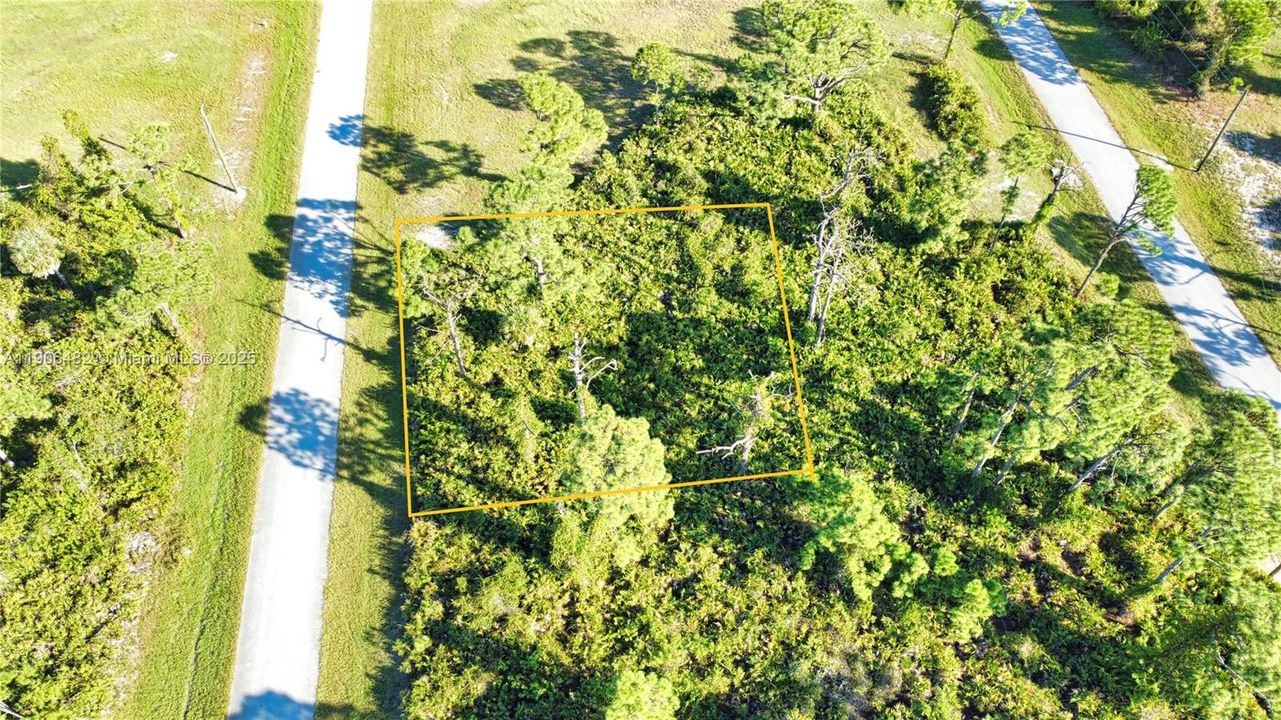 For Sale: $32,000 (0.17 acres)