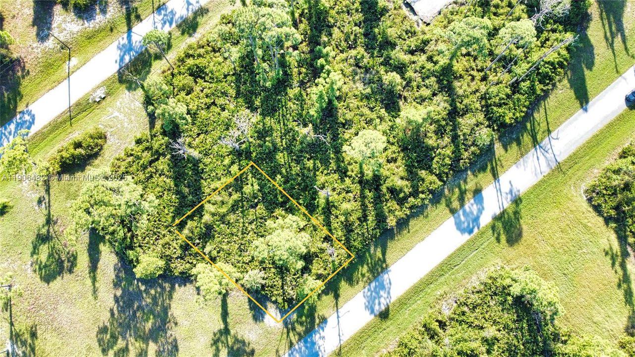 For Sale: $32,000 (0.17 acres)