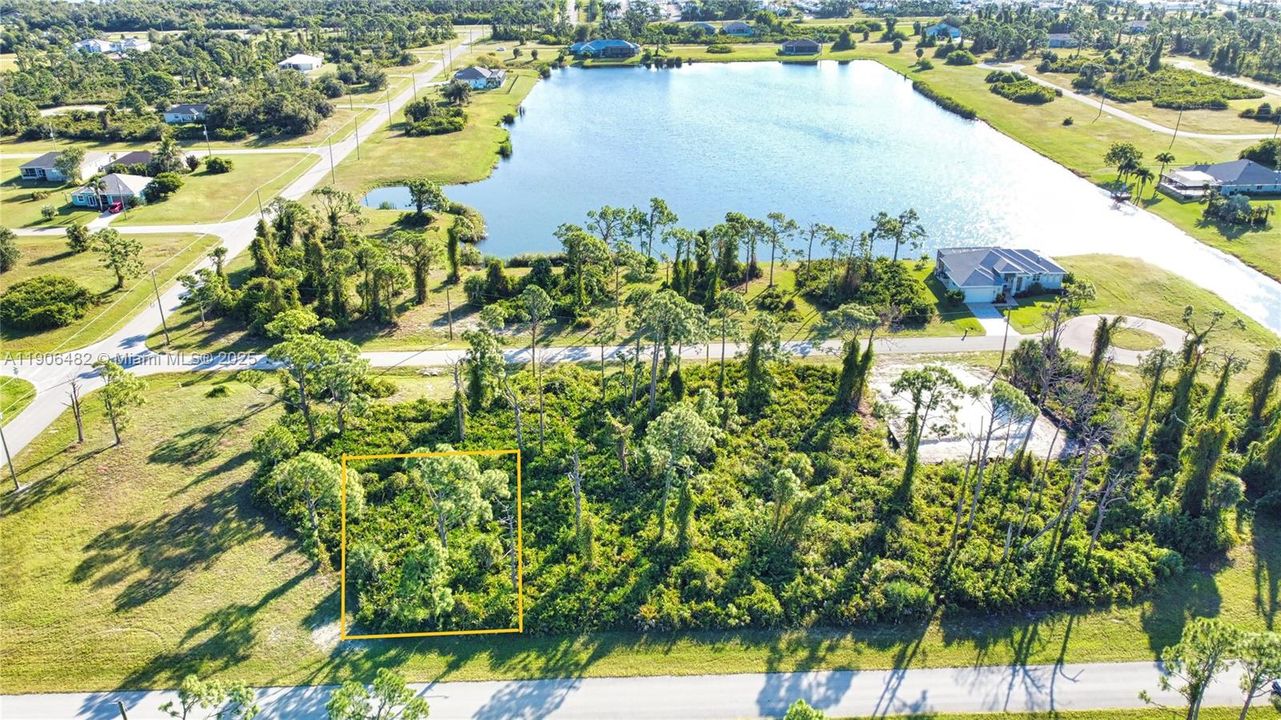 For Sale: $32,000 (0.17 acres)