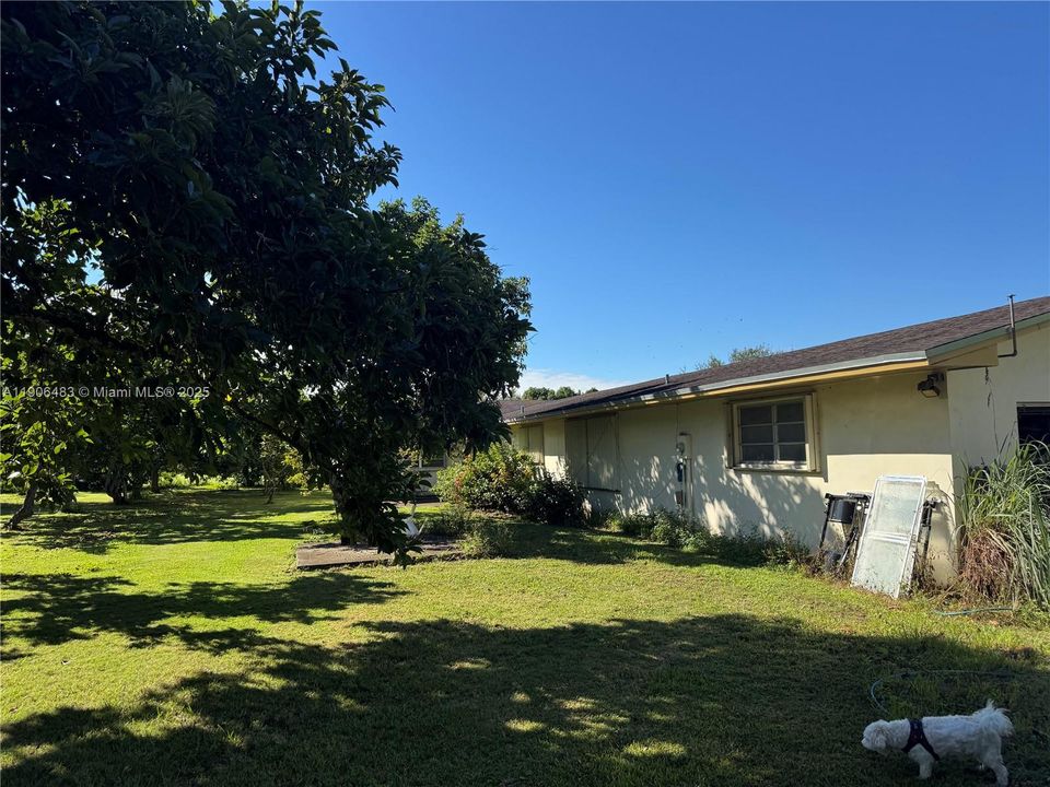 En Venta: $800,000 (4 camas, 2 baños, 2347 Pies cuadrados)