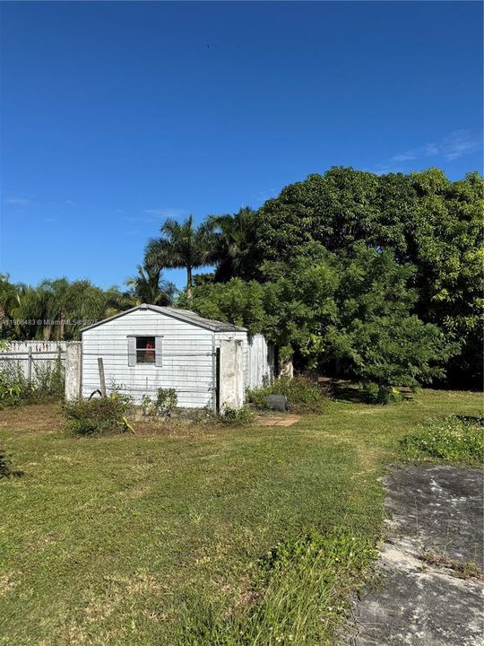 En Venta: $800,000 (4 camas, 2 baños, 2347 Pies cuadrados)