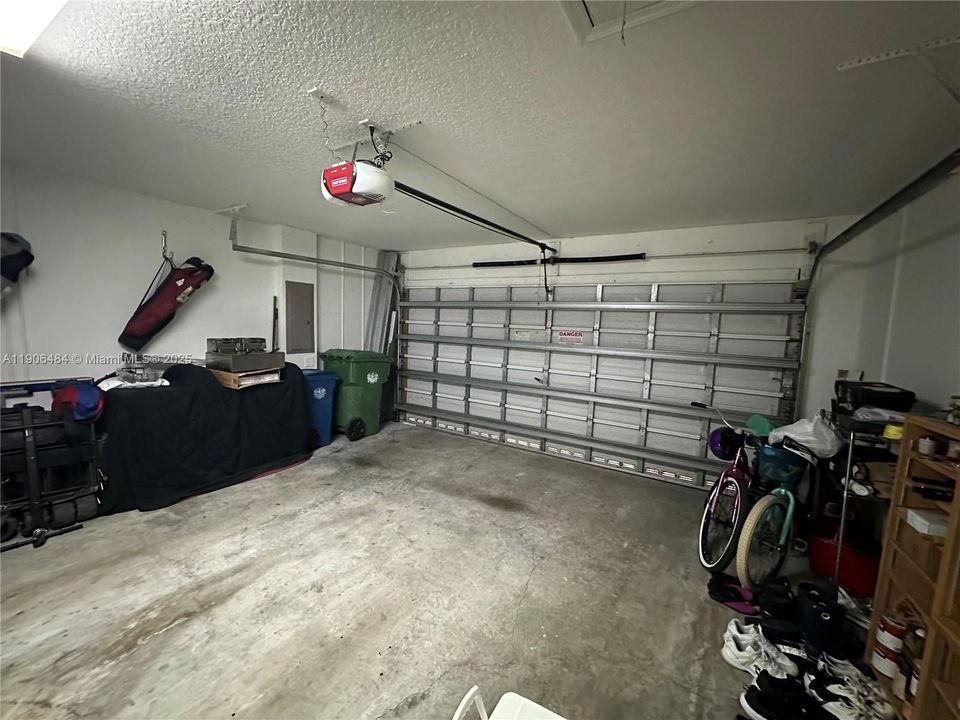 На продажу: $599,000 (3 спален, 2 ванн, 1517 Квадратных фут)