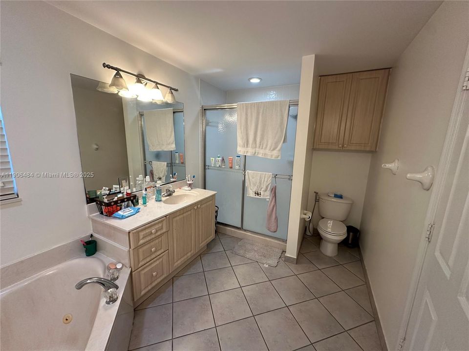 На продажу: $599,000 (3 спален, 2 ванн, 1517 Квадратных фут)