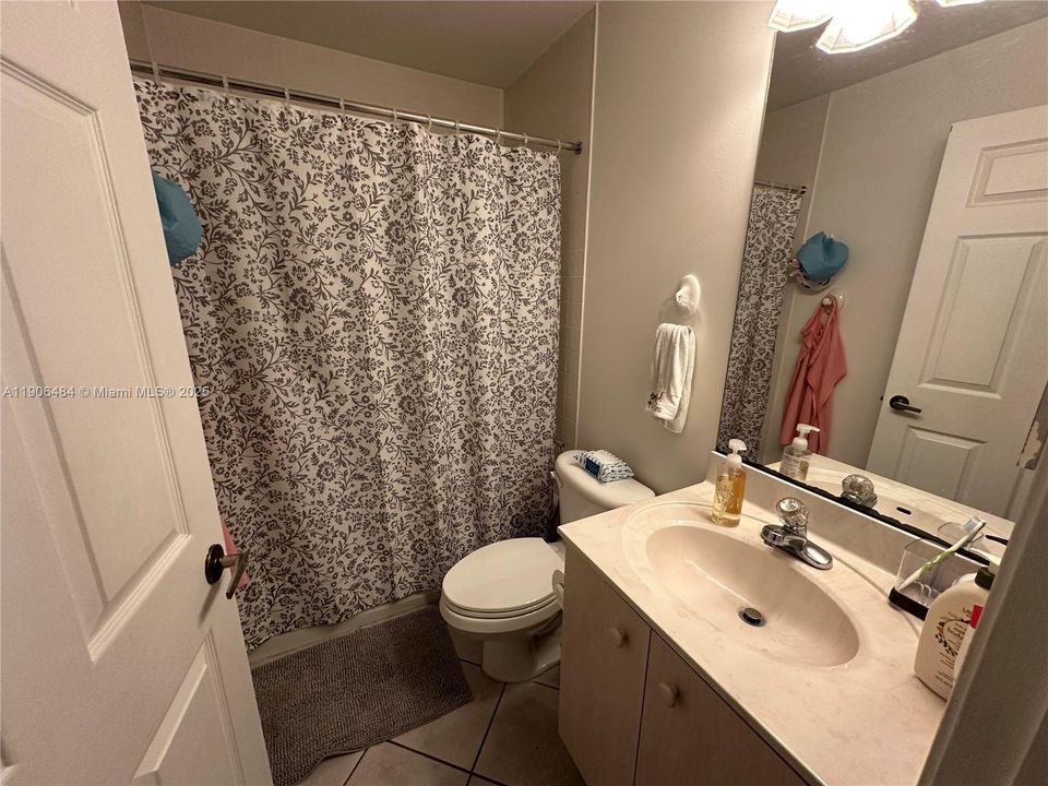 На продажу: $599,000 (3 спален, 2 ванн, 1517 Квадратных фут)