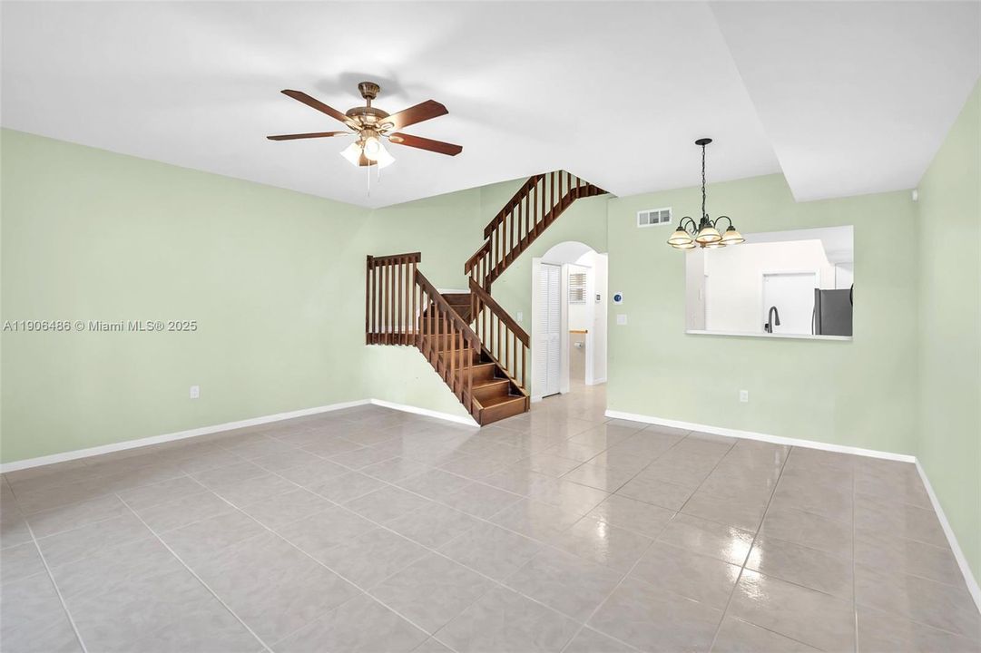 For Sale: $499,000 (3 beds, 2 baths, 1382 Square Feet)