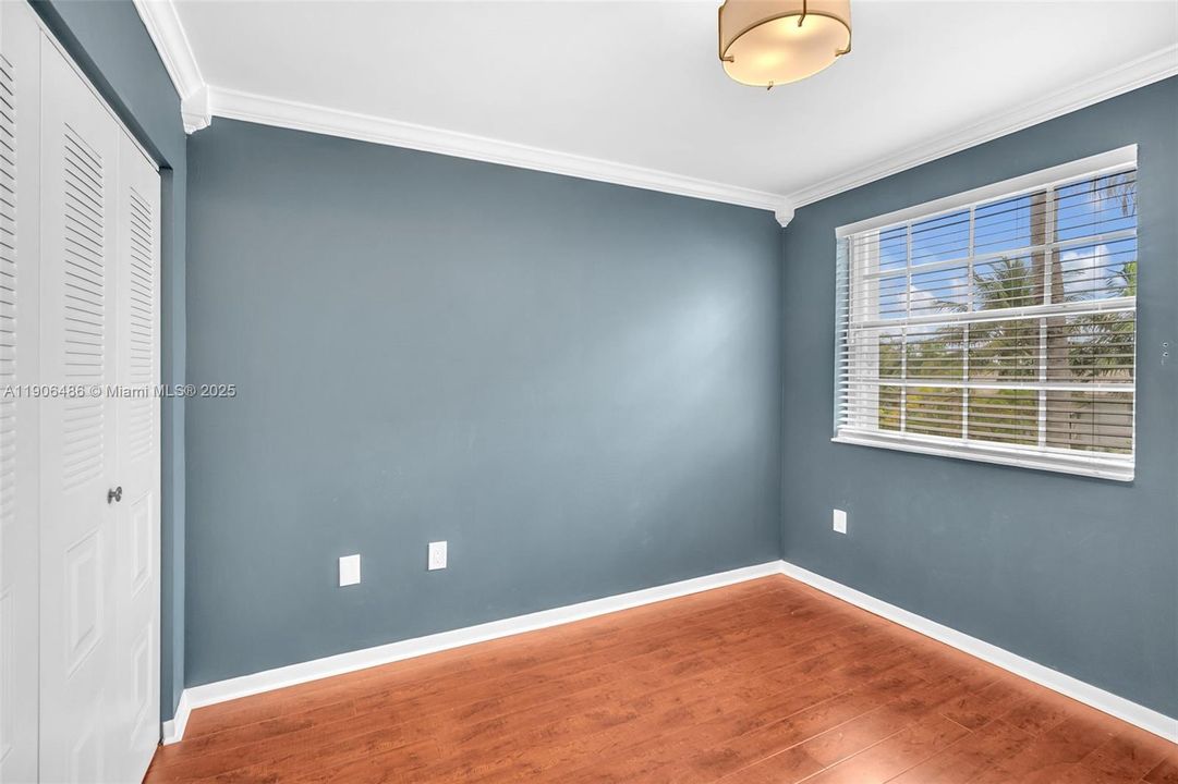 For Sale: $499,000 (3 beds, 2 baths, 1382 Square Feet)