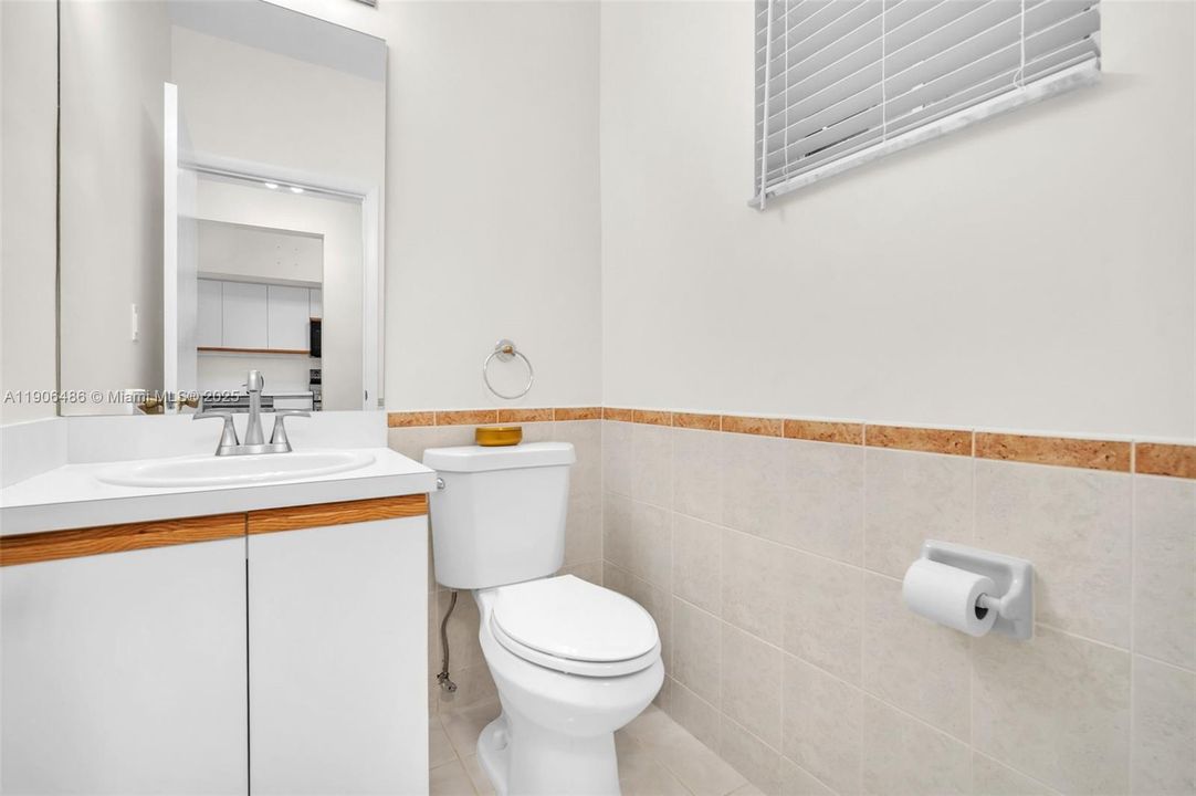 For Sale: $499,000 (3 beds, 2 baths, 1382 Square Feet)