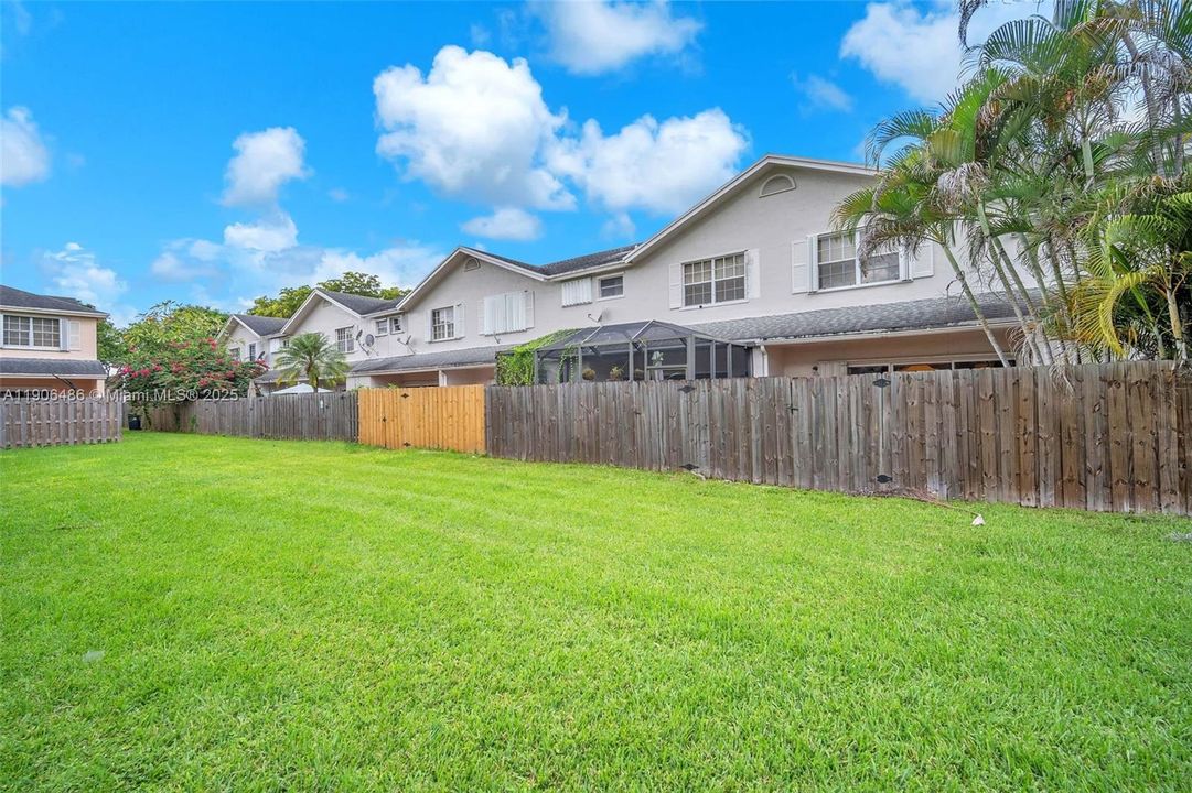 For Sale: $499,000 (3 beds, 2 baths, 1382 Square Feet)