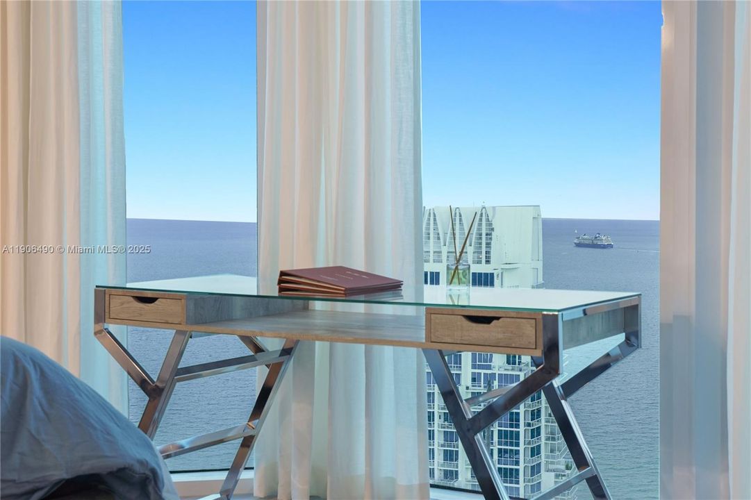 待售: $4,900,000 (3 贝兹, 3 浴室, 2040 平方英尺)