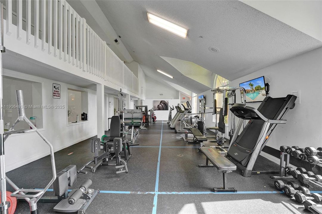 出租: $2,250 (2 贝兹, 2 浴室, 1065 平方英尺)