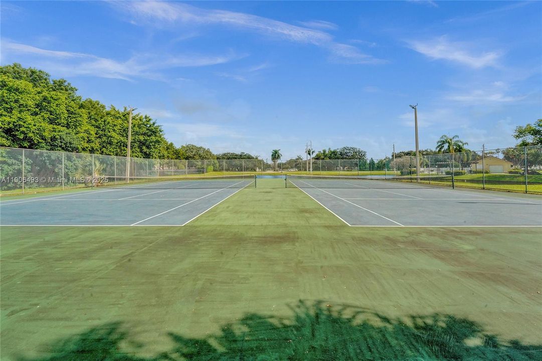 出租: $2,250 (2 贝兹, 2 浴室, 1065 平方英尺)