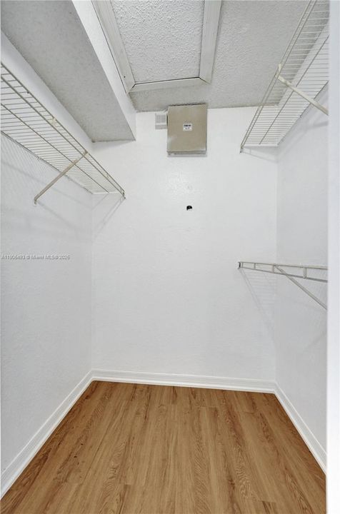 出租: $2,250 (2 贝兹, 2 浴室, 1065 平方英尺)