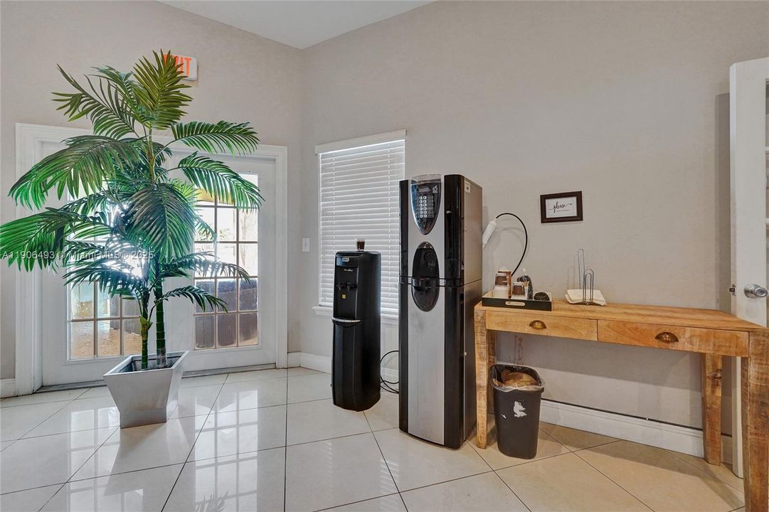 出租: $2,250 (2 贝兹, 2 浴室, 1065 平方英尺)