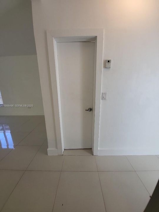 出租: $4,750 (3 贝兹, 2 浴室, 1657 平方英尺)