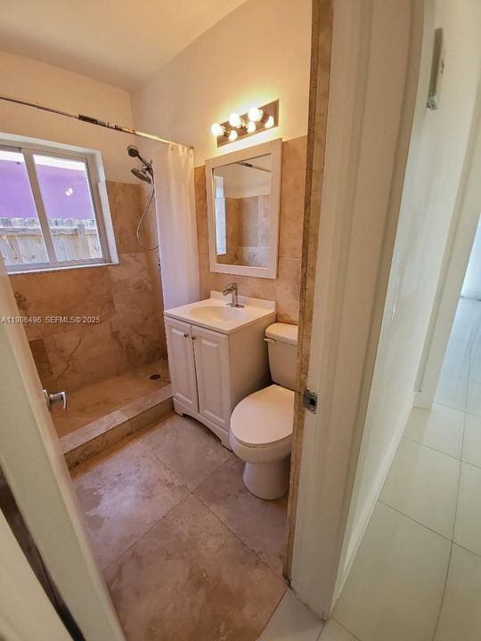 出租: $4,750 (3 贝兹, 2 浴室, 1657 平方英尺)