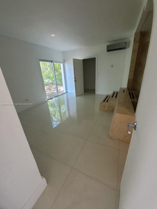 出租: $4,750 (3 贝兹, 2 浴室, 1657 平方英尺)