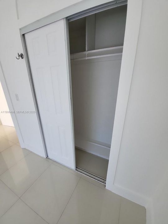 出租: $4,750 (3 贝兹, 2 浴室, 1657 平方英尺)