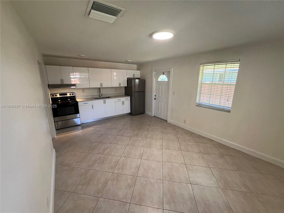 Недавно арендовано: $1,650 (1 спален, 1 ванн, 0 Квадратных фут)