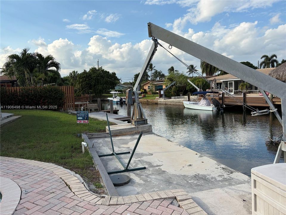 待售: $899,000 (3 贝兹, 2 浴室, 1560 平方英尺)