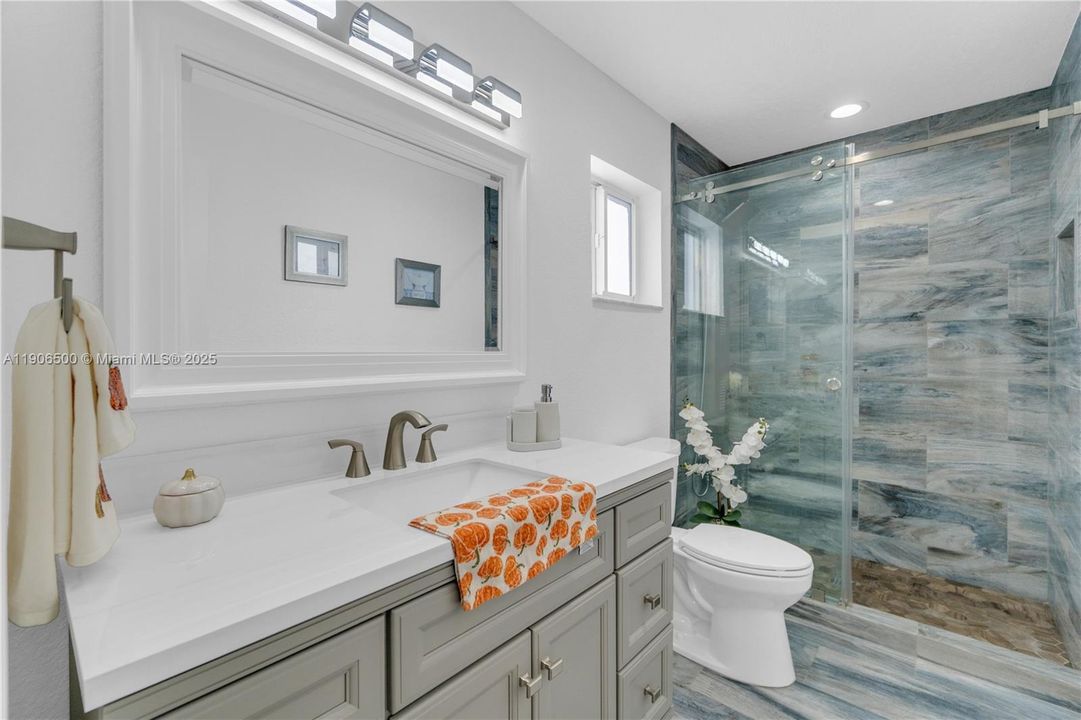 Recently Rented: $3,750 (4 beds, 2 baths, 1475 Square Feet)