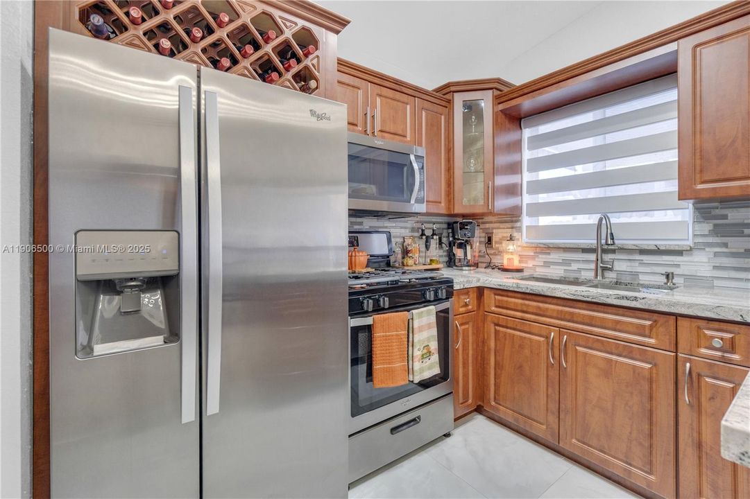 Recently Rented: $3,750 (4 beds, 2 baths, 1475 Square Feet)