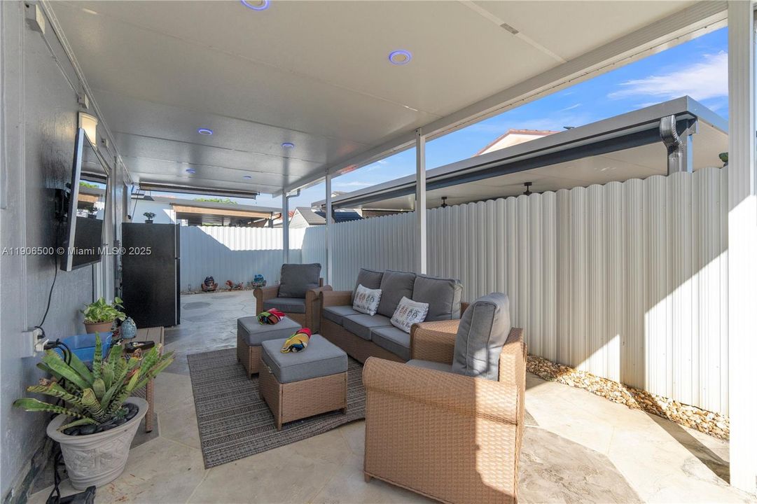 Recently Rented: $3,750 (4 beds, 2 baths, 1475 Square Feet)