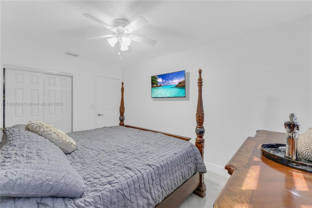 Recently Rented: $3,750 (4 beds, 2 baths, 1475 Square Feet)