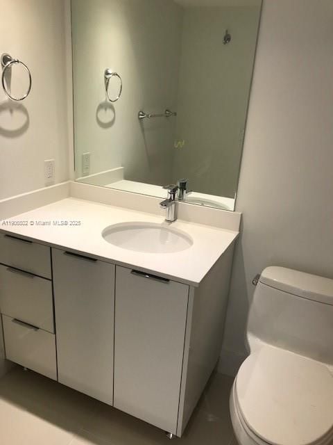 合同活跃: $5,950 (2 贝兹, 2 浴室, 1546 平方英尺)