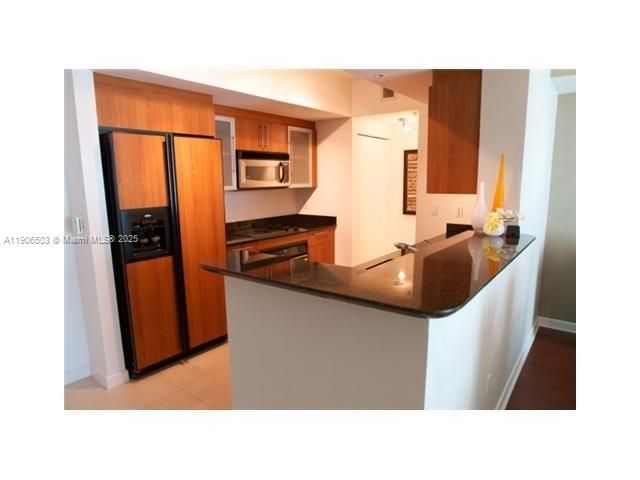 For Rent: $3,900 (2 beds, 2 baths, 1227 Square Feet)