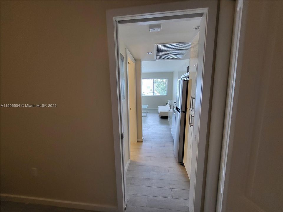 Recently Rented: $1,850 (1 beds, 1 baths, 395 Square Feet)