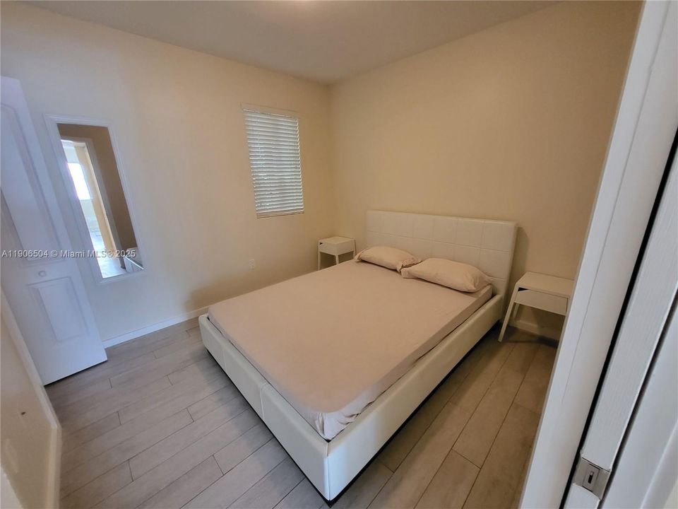 Recently Rented: $1,850 (1 beds, 1 baths, 395 Square Feet)