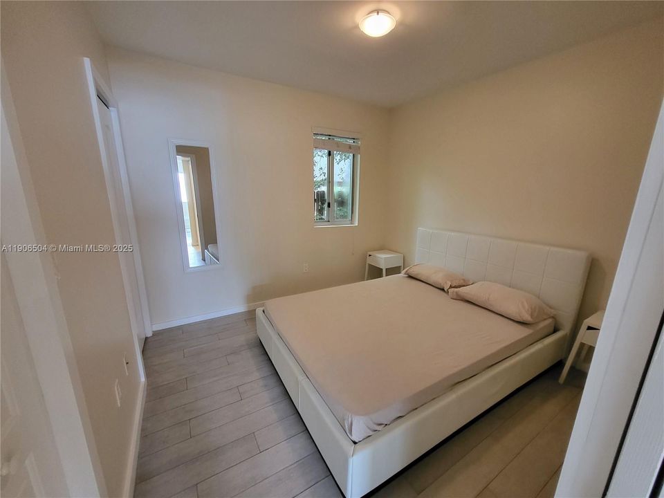 Recently Rented: $1,850 (1 beds, 1 baths, 395 Square Feet)