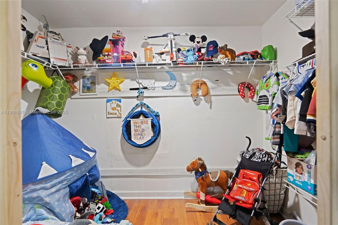 En Venta: $389,900 (2 camas, 1 baños, 540 Pies cuadrados)