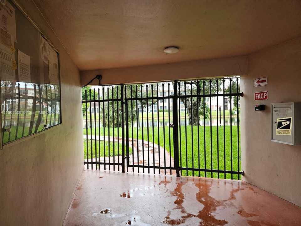 待售: $94,999 (1 贝兹, 1 浴室, 870 平方英尺)