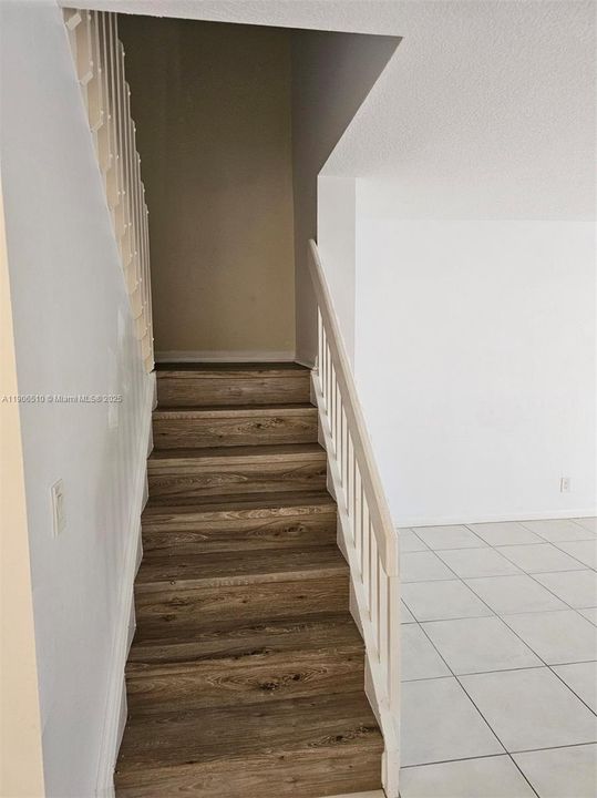 For Rent: $2,850 (3 beds, 2 baths, 1449 Square Feet)