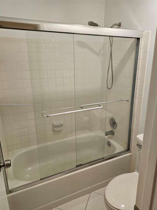 For Rent: $2,850 (3 beds, 2 baths, 1449 Square Feet)