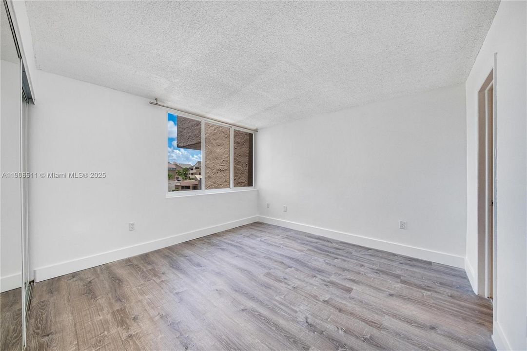 For Rent: $2,600 (3 beds, 2 baths, 1190 Square Feet)