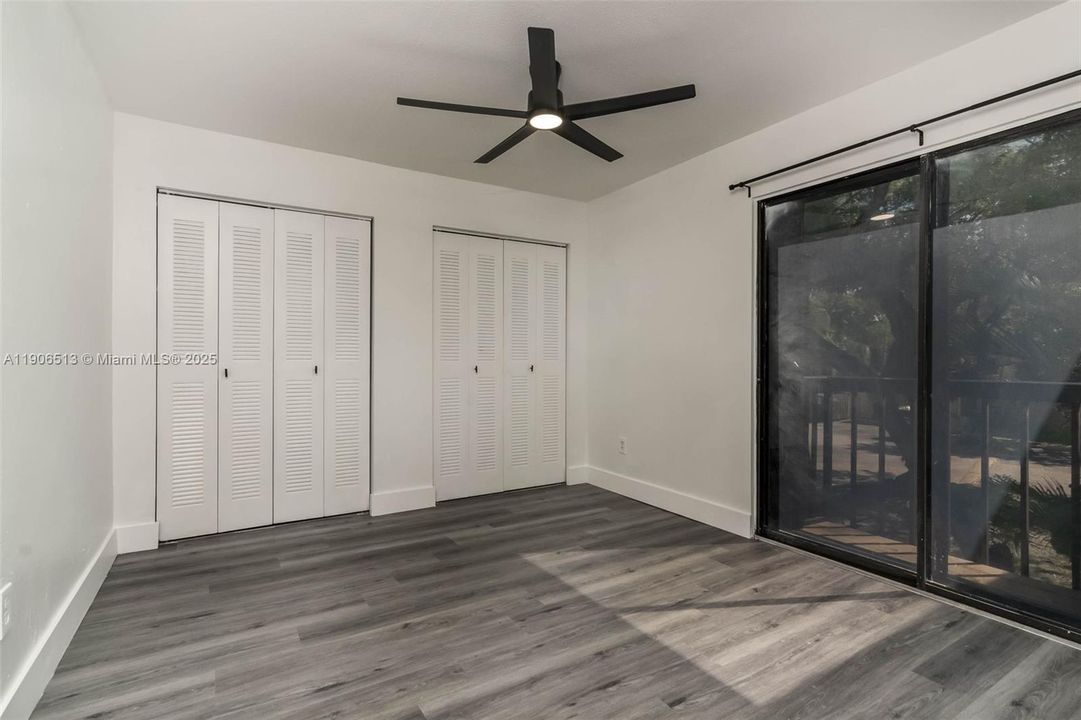 Active With Contract: $3,100 (3 beds, 2 baths, 1462 Square Feet)