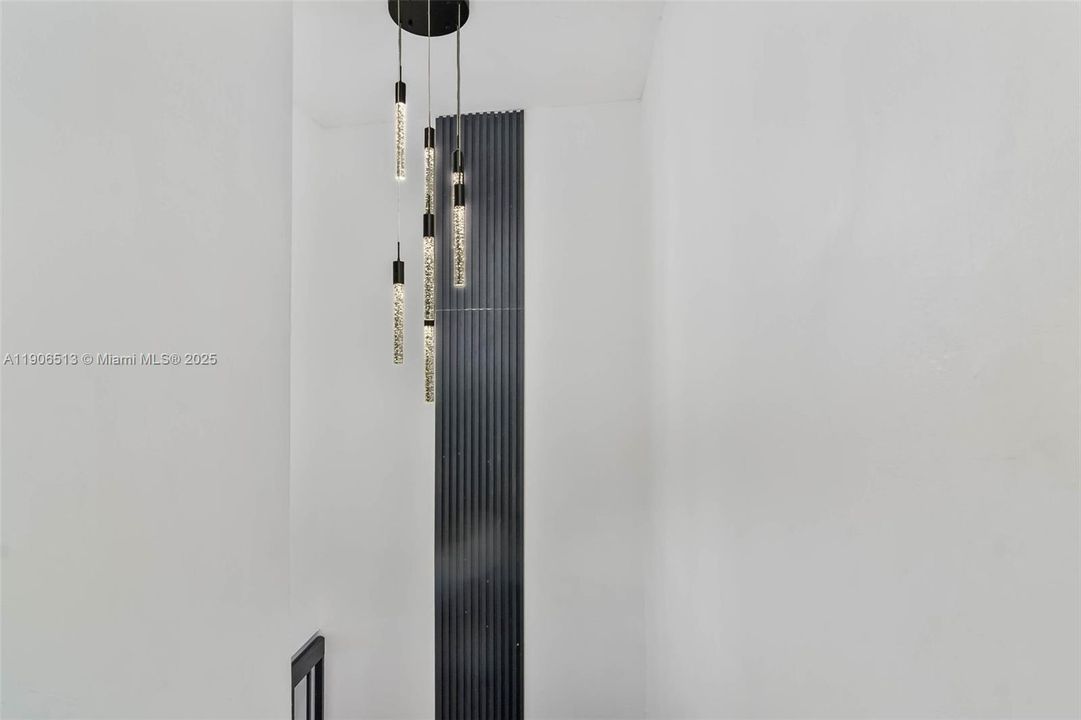 Active With Contract: $3,100 (3 beds, 2 baths, 1462 Square Feet)