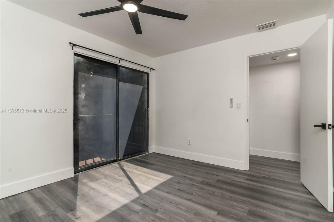 Active With Contract: $3,100 (3 beds, 2 baths, 1462 Square Feet)