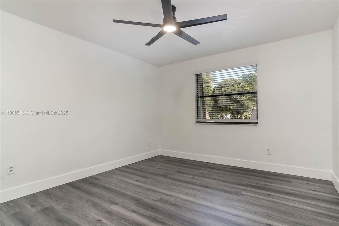 Active With Contract: $3,100 (3 beds, 2 baths, 1462 Square Feet)