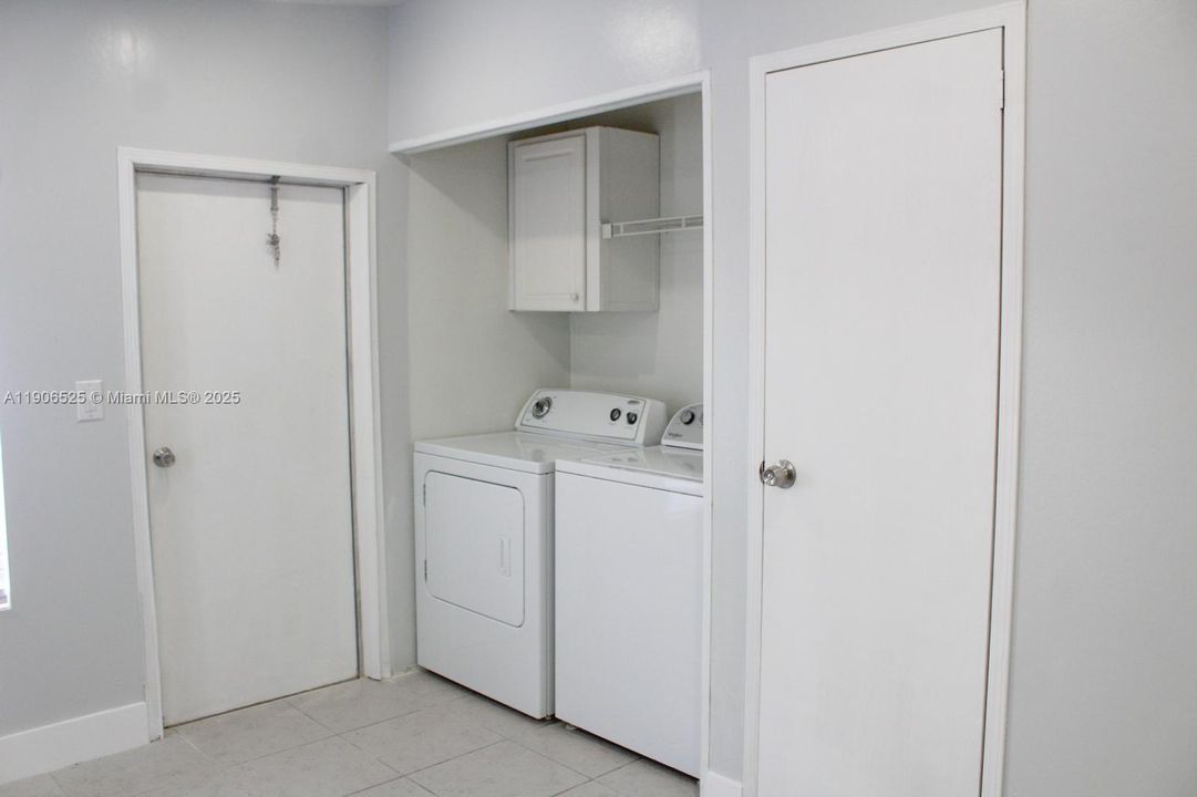 For Sale: $259,900 (3 beds, 2 baths, 1680 Square Feet)