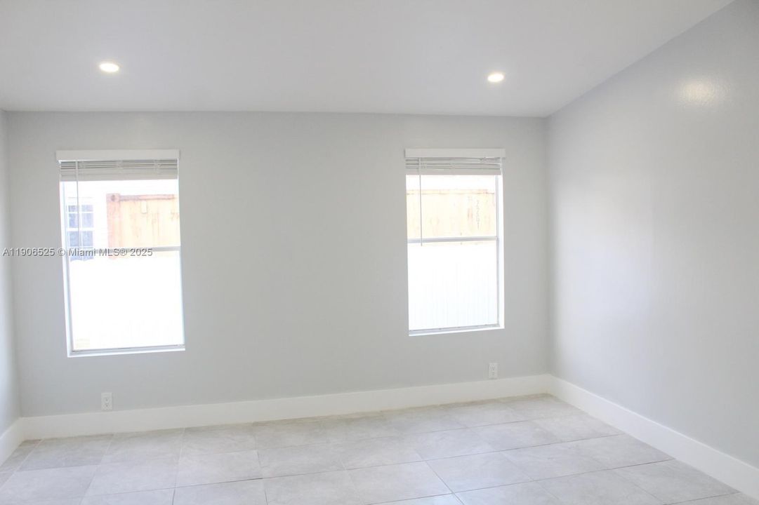 For Sale: $259,900 (3 beds, 2 baths, 1680 Square Feet)