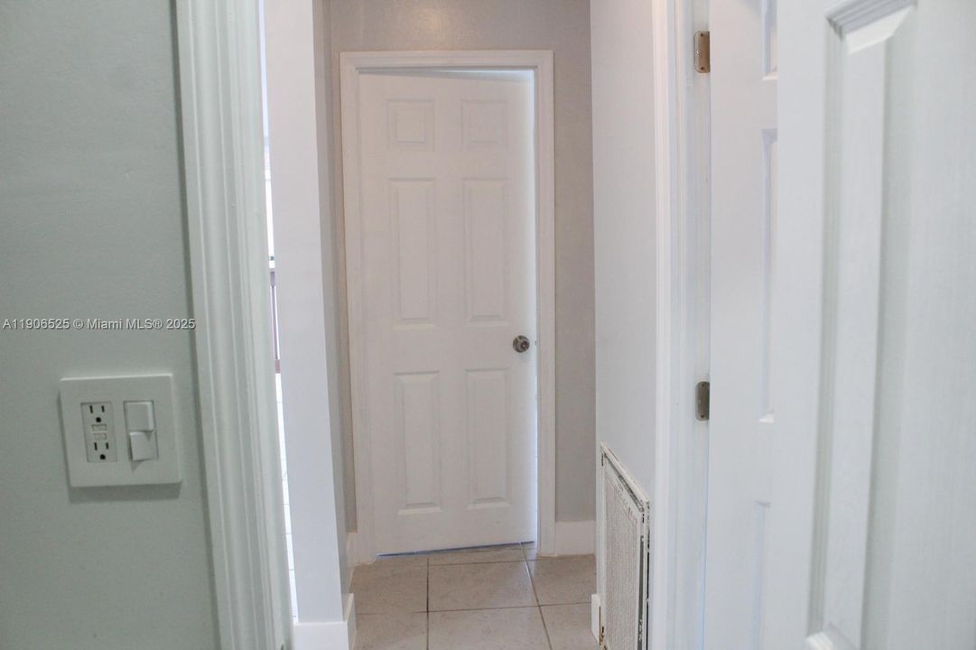 For Sale: $259,900 (3 beds, 2 baths, 1680 Square Feet)