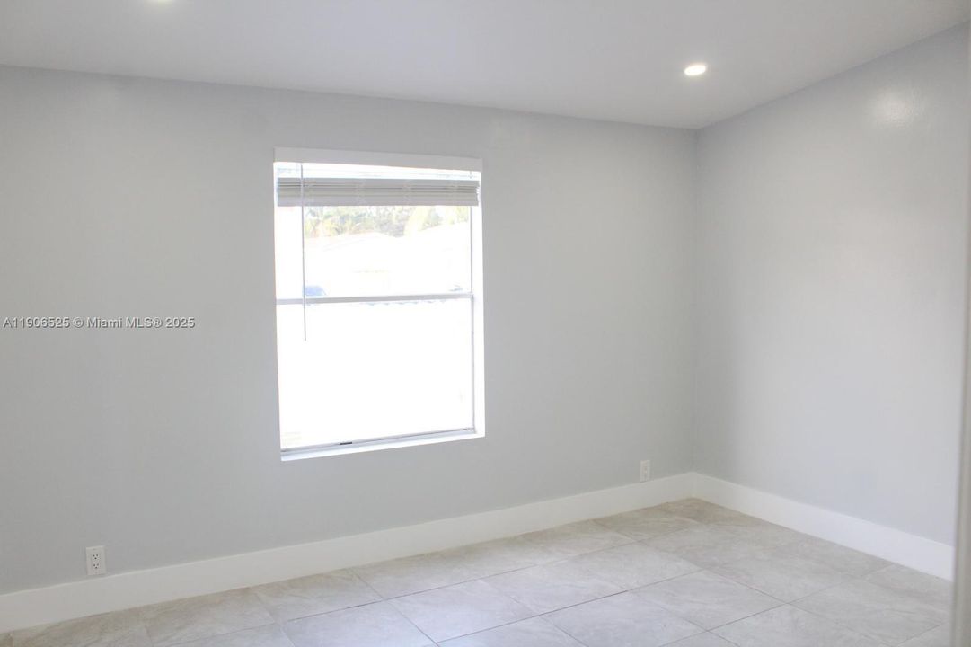 For Sale: $259,900 (3 beds, 2 baths, 1680 Square Feet)