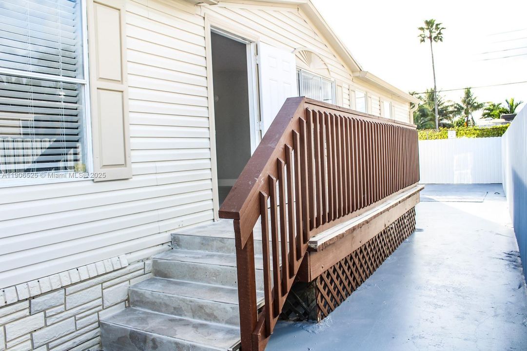 For Sale: $259,900 (3 beds, 2 baths, 1680 Square Feet)