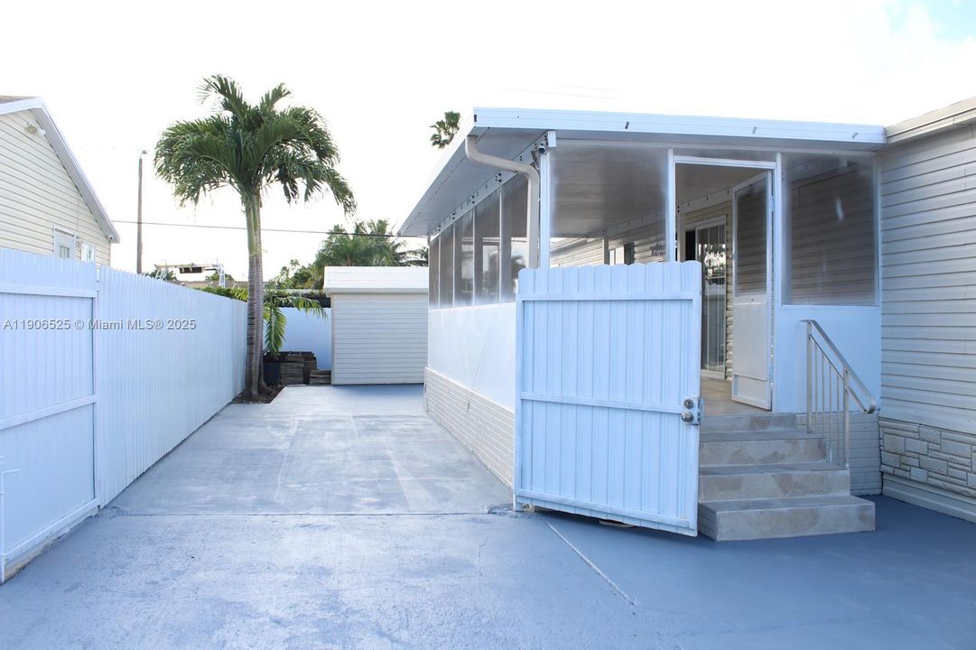 For Sale: $259,900 (3 beds, 2 baths, 1680 Square Feet)