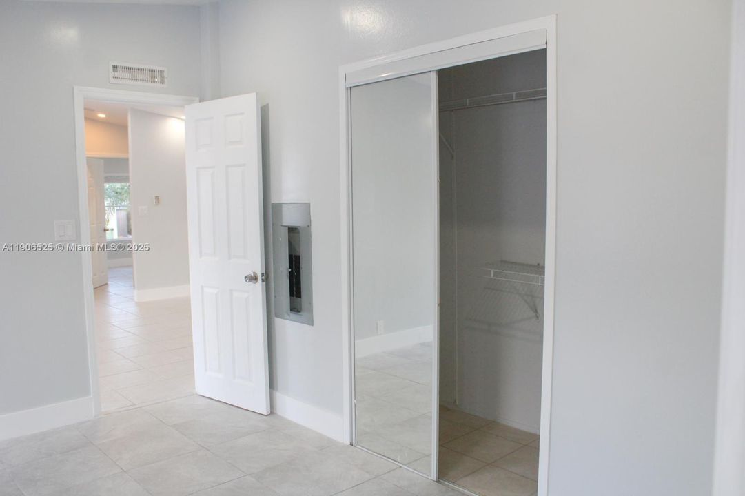 For Sale: $259,900 (3 beds, 2 baths, 1680 Square Feet)